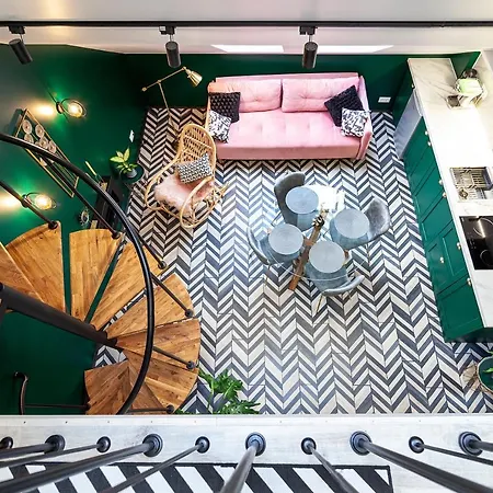 Luxurious Flat Near Opera Theatre-self Check-in & Netflix Lemberg