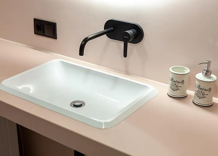 Luxurious Flat Near Opera Theatre-self Check-in & Netflix *