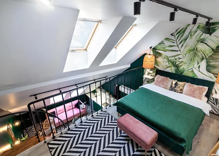 Апартаменты Luxurious Flat Near Opera Theatre-self Check-in & Netflix *